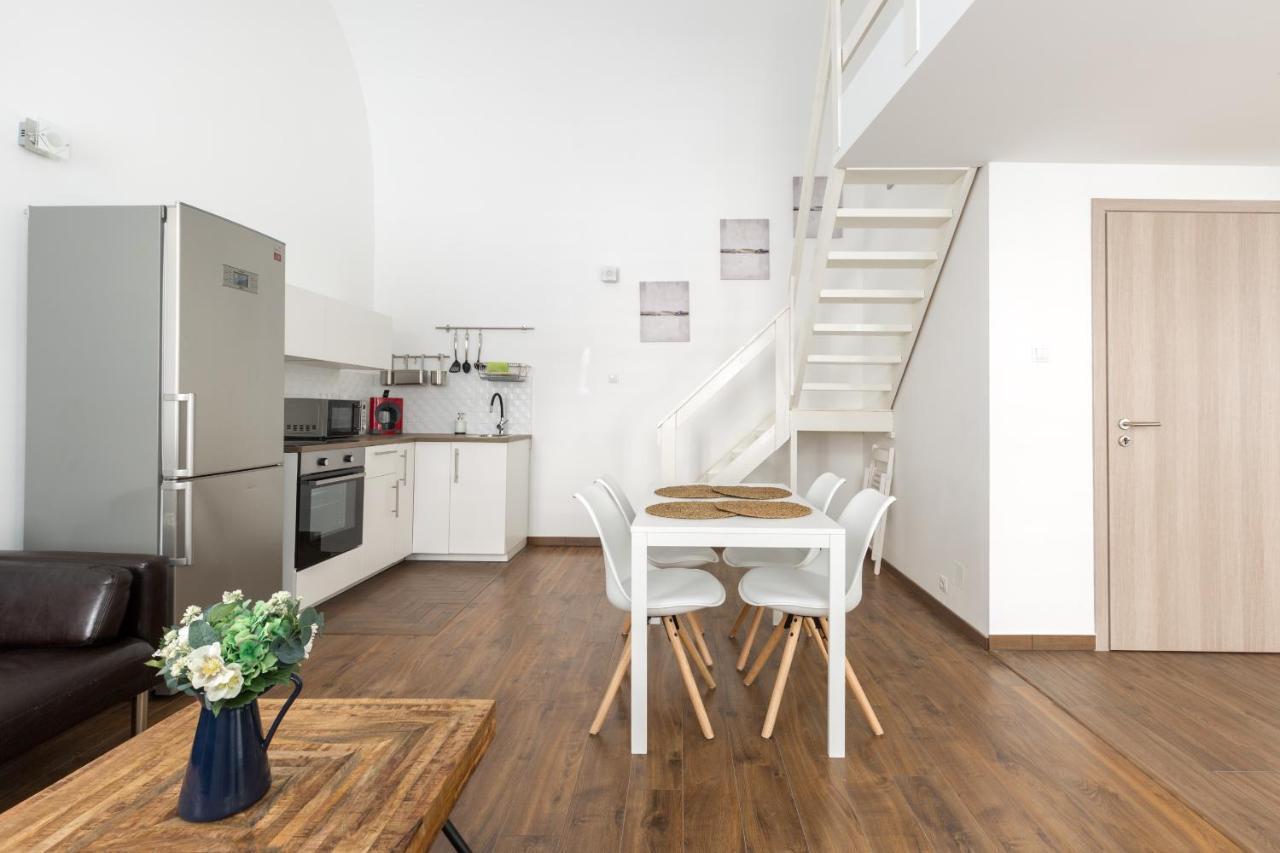 B17 Bajcsy Apartment Budapest Bagian luar foto
