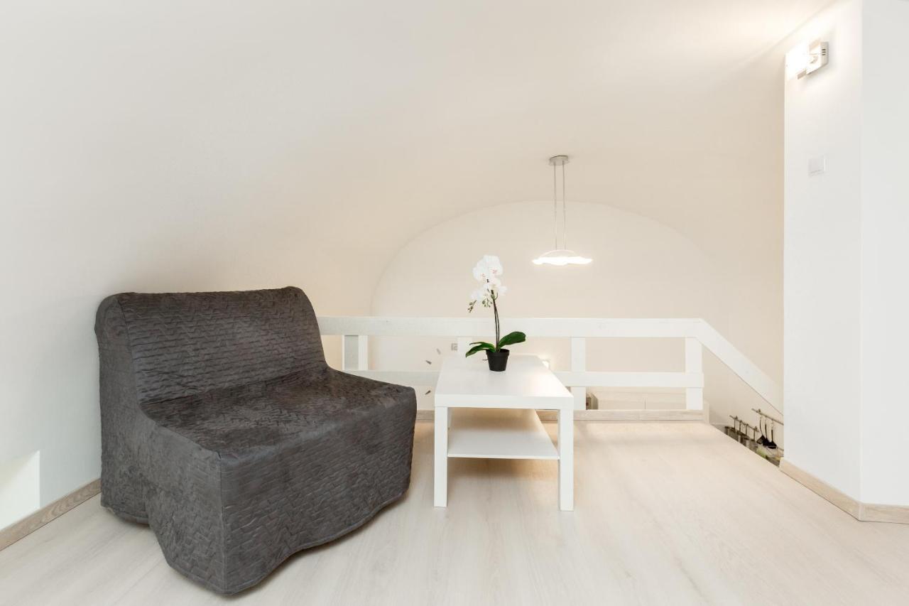 B17 Bajcsy Apartment Budapest Bagian luar foto