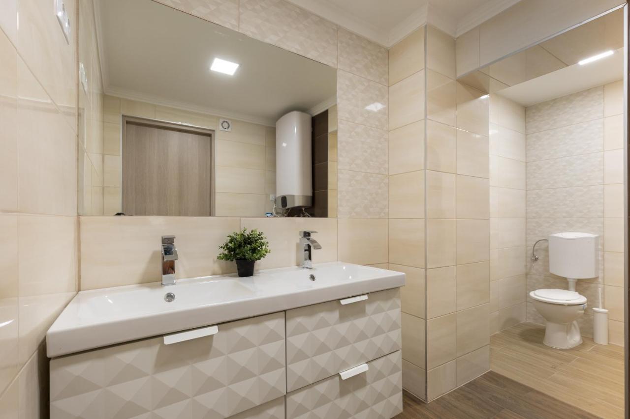 B17 Bajcsy Apartment Budapest Bagian luar foto